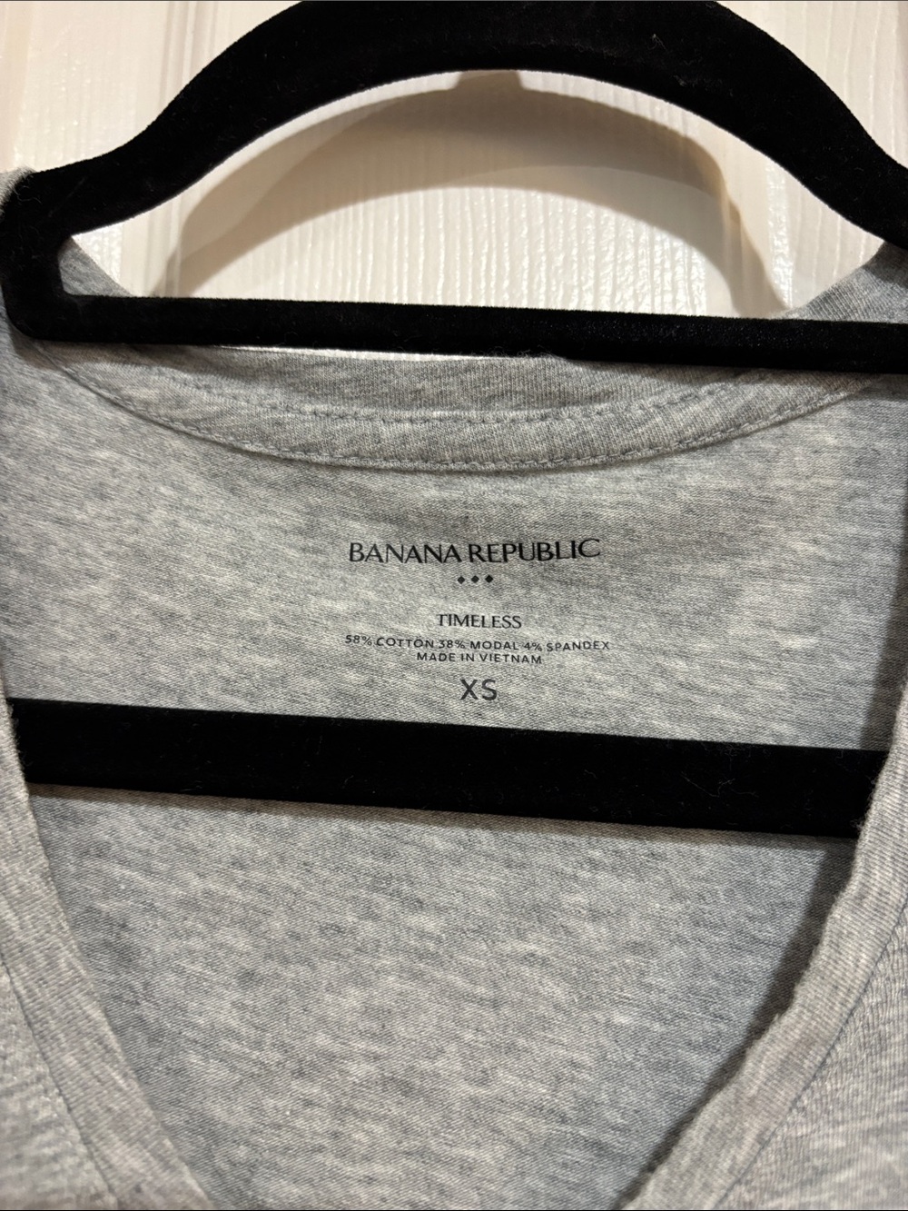 Banana Republic Factory 3 V-neck T-shirt White, Gray, Black Size XS - Picture 11 of 14